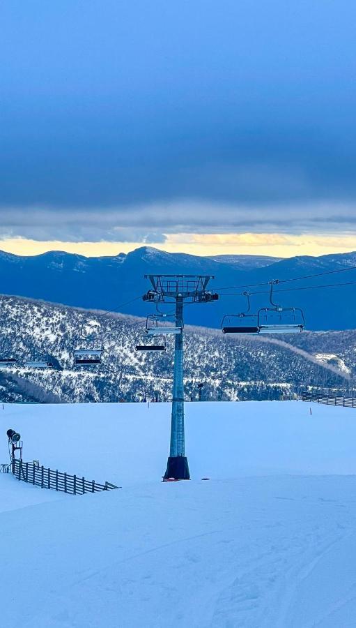 Ajax Ski Club Hotel Mount Buller Eksteriør billede